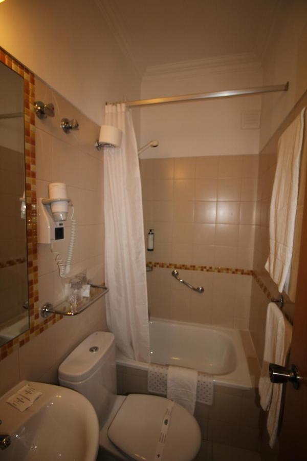 Imperador Hotel Lisbona Esterno foto