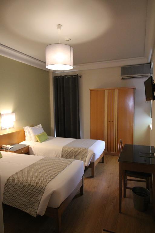 Imperador Hotel Lisbona Esterno foto