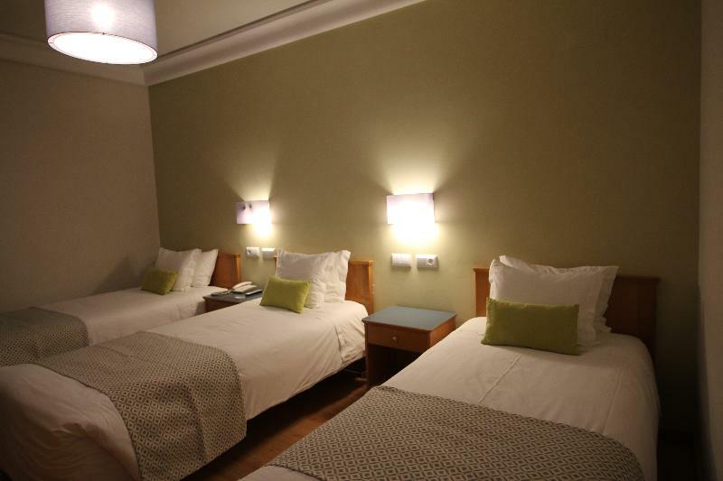 Imperador Hotel Lisbona Esterno foto